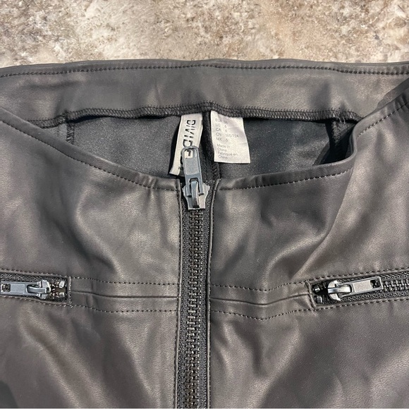 H&M DIVIDED Black Faux Leather Pants | Size 6 - Picture 3 of 5